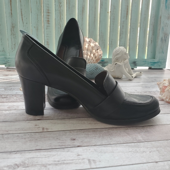 Naturalizer Shoes - Black Naturalizer Heel